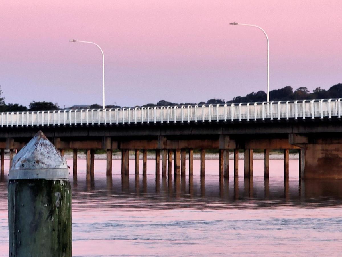 South Pacific Palms Motor Inn Tuncurry Eksteriør bilde