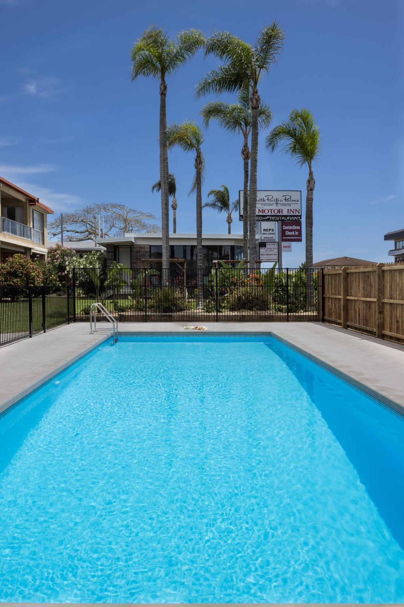 South Pacific Palms Motor Inn Tuncurry Eksteriør bilde